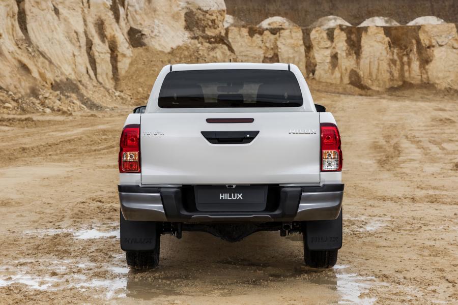  Toyota Hilux Special Edition Double Cab 2019 года  (EU) (фото 24 из 40)